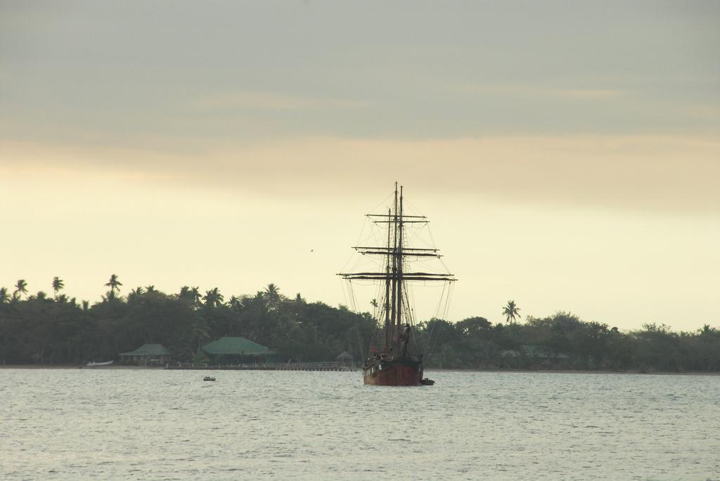 Tanoa Waterfront Hotel Lautoka Kültér fotó